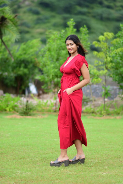 Elegant Red V-Neck Midi Dress with Ruffle Sleeves & Pockets